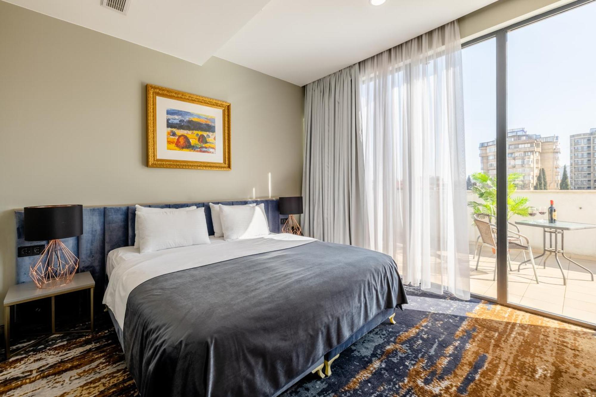 Brosse Garden Hotell Tbilisi Eksteriør bilde