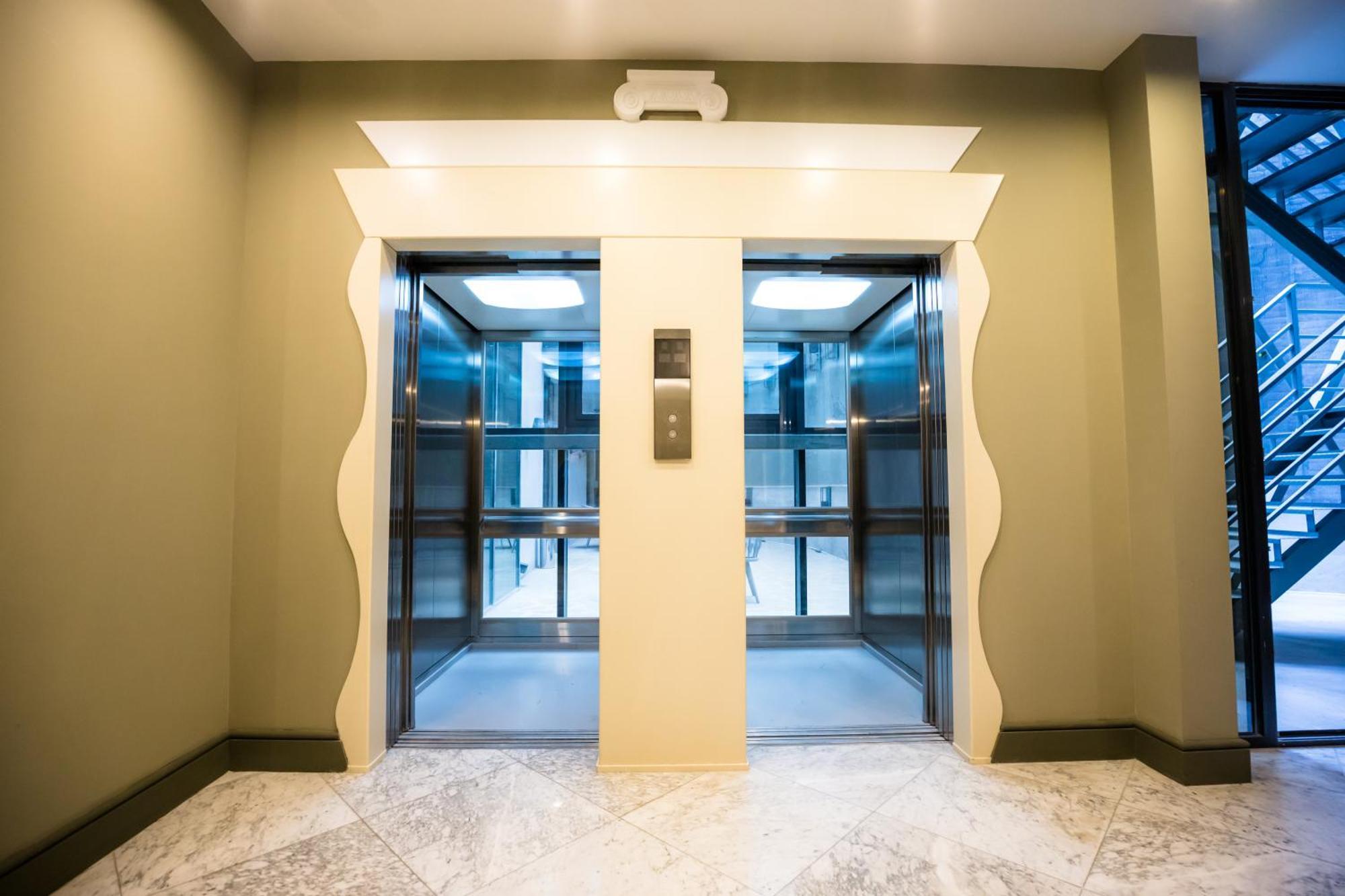 Brosse Garden Hotell Tbilisi Eksteriør bilde