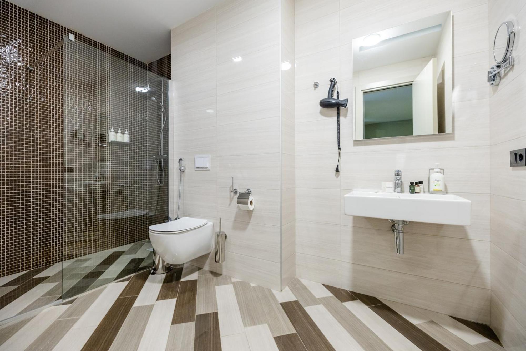 Brosse Garden Hotell Tbilisi Rom bilde