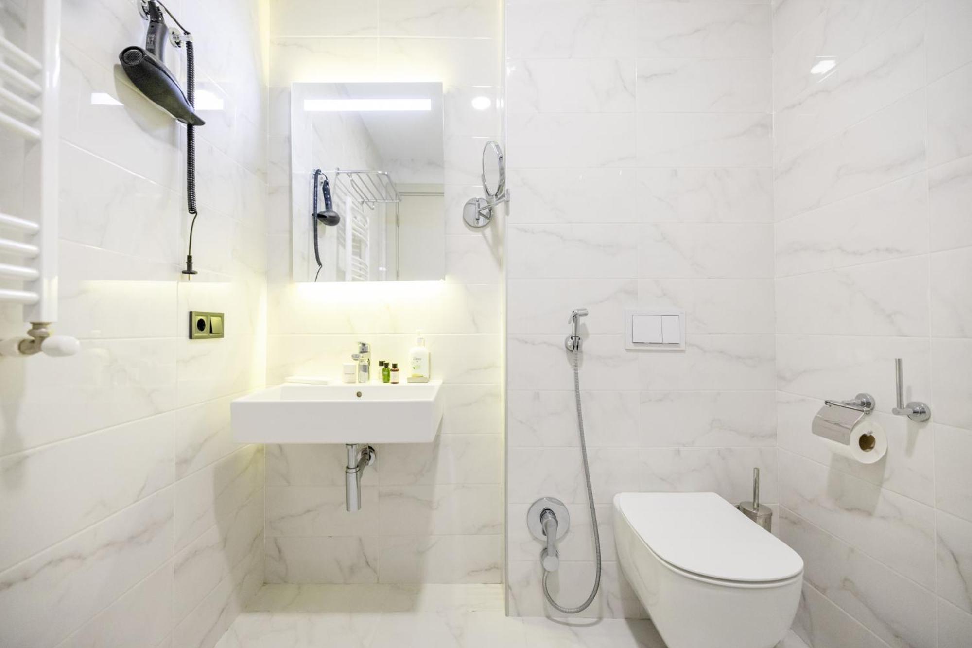 Brosse Garden Hotell Tbilisi Rom bilde