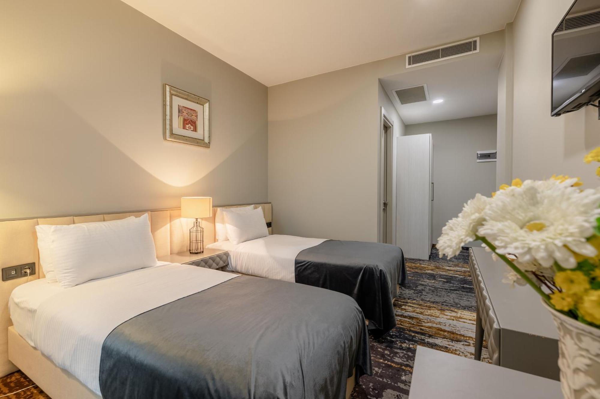 Brosse Garden Hotell Tbilisi Rom bilde